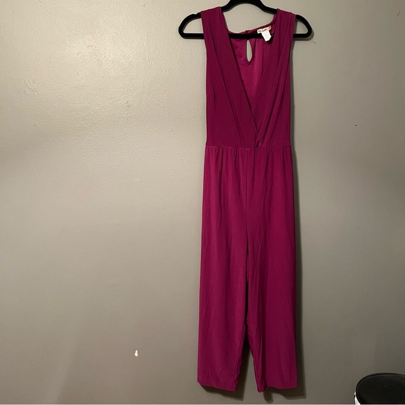 Love Squared Pants - NWOT Love Squared Sz 2X Fuschia 3/4 Length Jumpsuit!